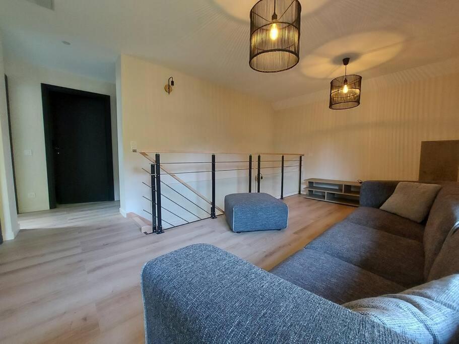 Charmant Et Spacieux Appartement A Quelques Pas Du Lac Duingt Bagian luar foto